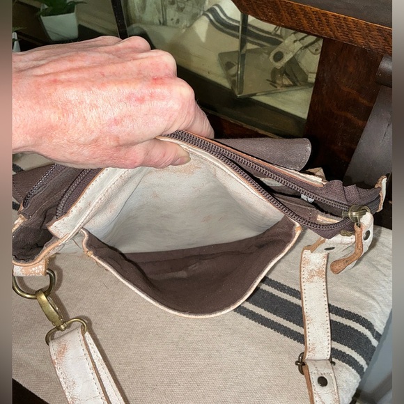 Bed Stu Leather AINHOA Crossbody Bag LTC Nectar Lux Retail $255 - Picture 11 of 15